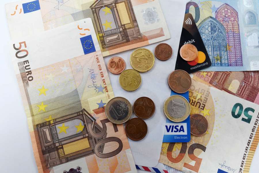credit, economic growth, euro, interest 