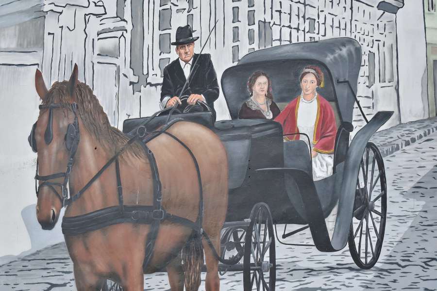 graffiti, carriage, cart, cavalry, elderly 