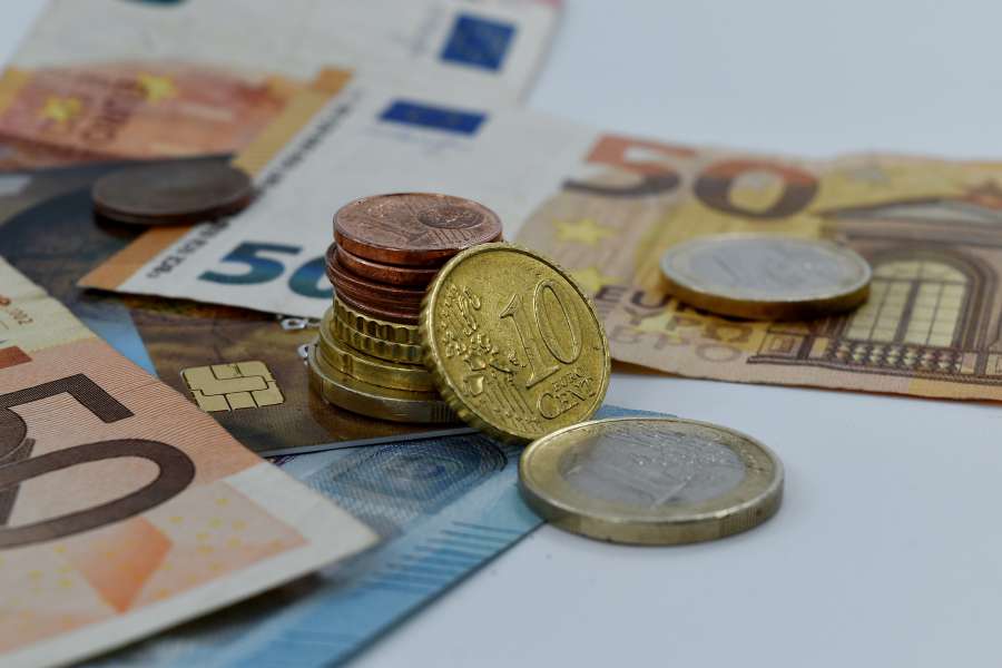 cent, crisis, interest, investment, loan 