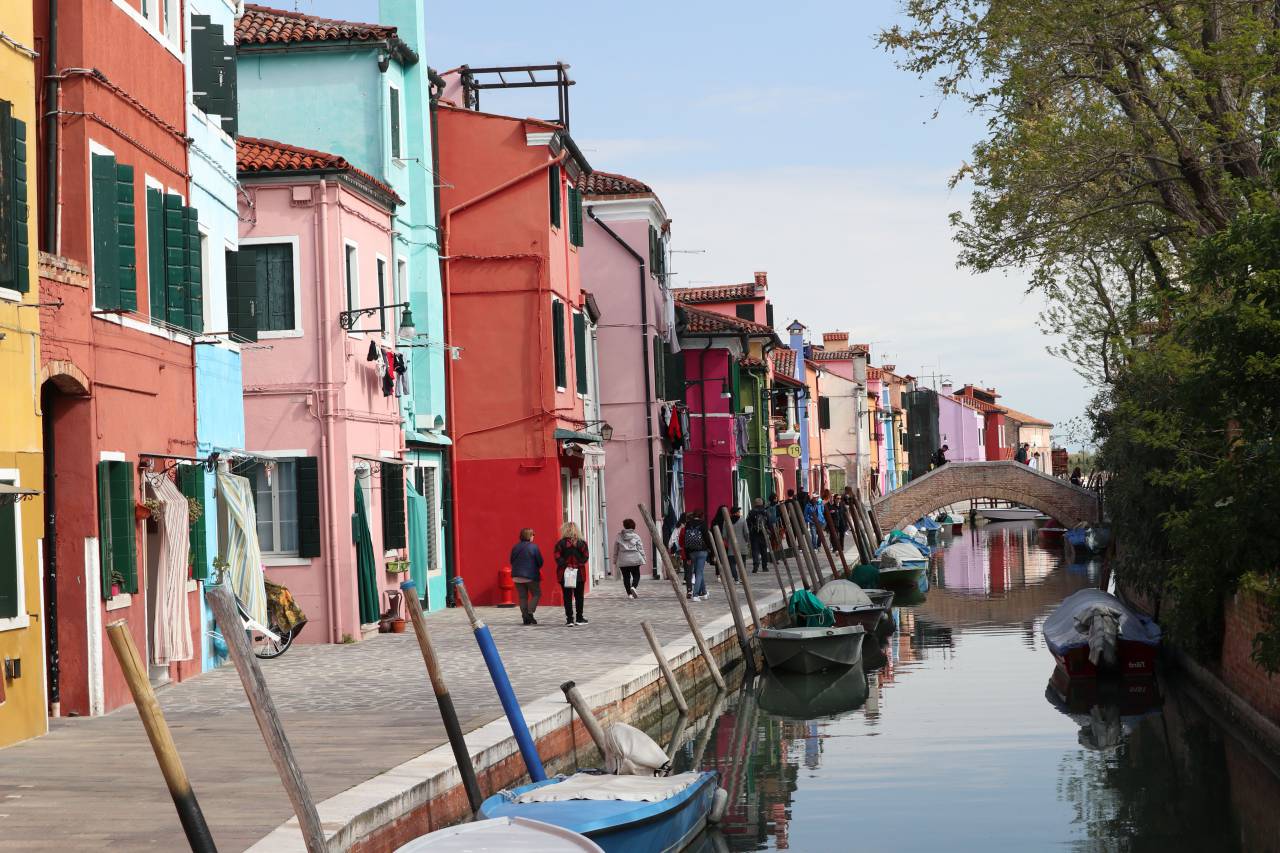 Paisaje urbano, Burano, Venecia, Italia, Colorido, Casas, Canales, Arquitectura, Escénico, Frente al mar, Histórico, Isla, Pintoresco, Turismo, Europeo, 