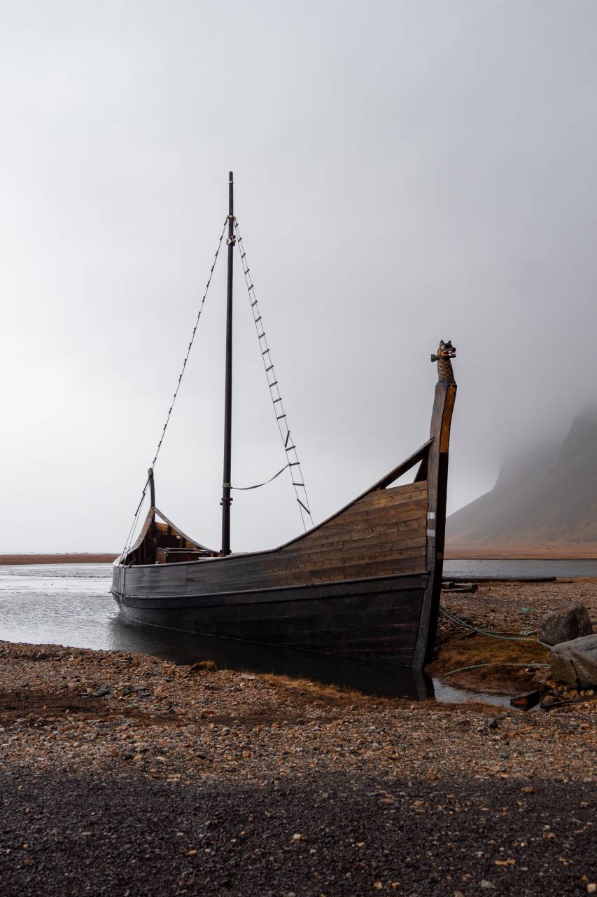 Vikingo, Barco, Medieval, Nórdico, Barco largo, Madera, Náutico, Histórico, Marinero, Marítimo, Antiguo, Guerrero, Océano, Velas, Exploración, 