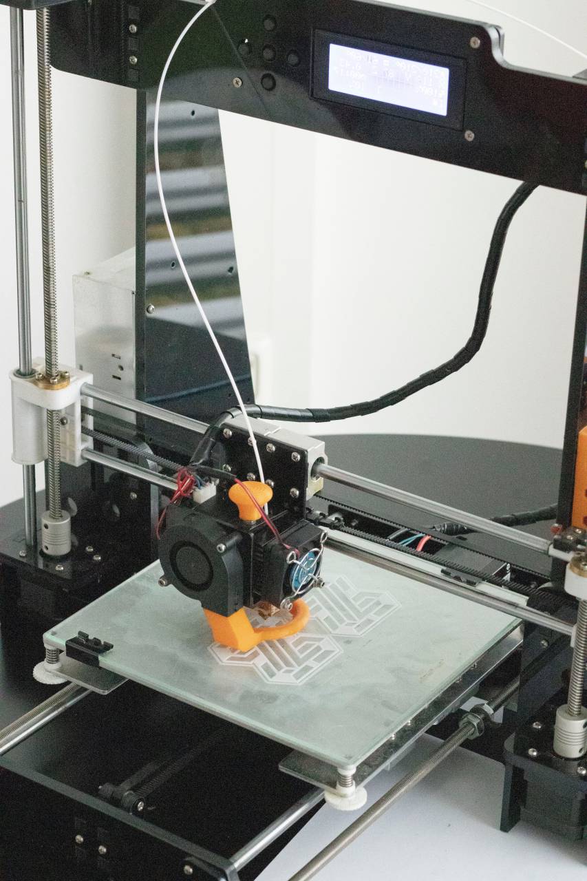 impresora, 3d, tecnología, fabricación, diseño, plástico, modelo, equipo, impresión, material, industria, ingeniería, innovación, máquina, prototipo, producción, objeto, moderno, industrial, computadora, dimensional, herramienta, tridimensional, aditivo, fabricación, electrónico, dispositivo, trabajo, ciencia, concepto, electrónica, tecnología, futurista, impresión 3d, negocio, digital, abstracto, impresión, modelado, polímero, nuevo, filamento, futuro, impresora 3d, trabajando, fabricante, capa, termoplástico, creatividad, tres,