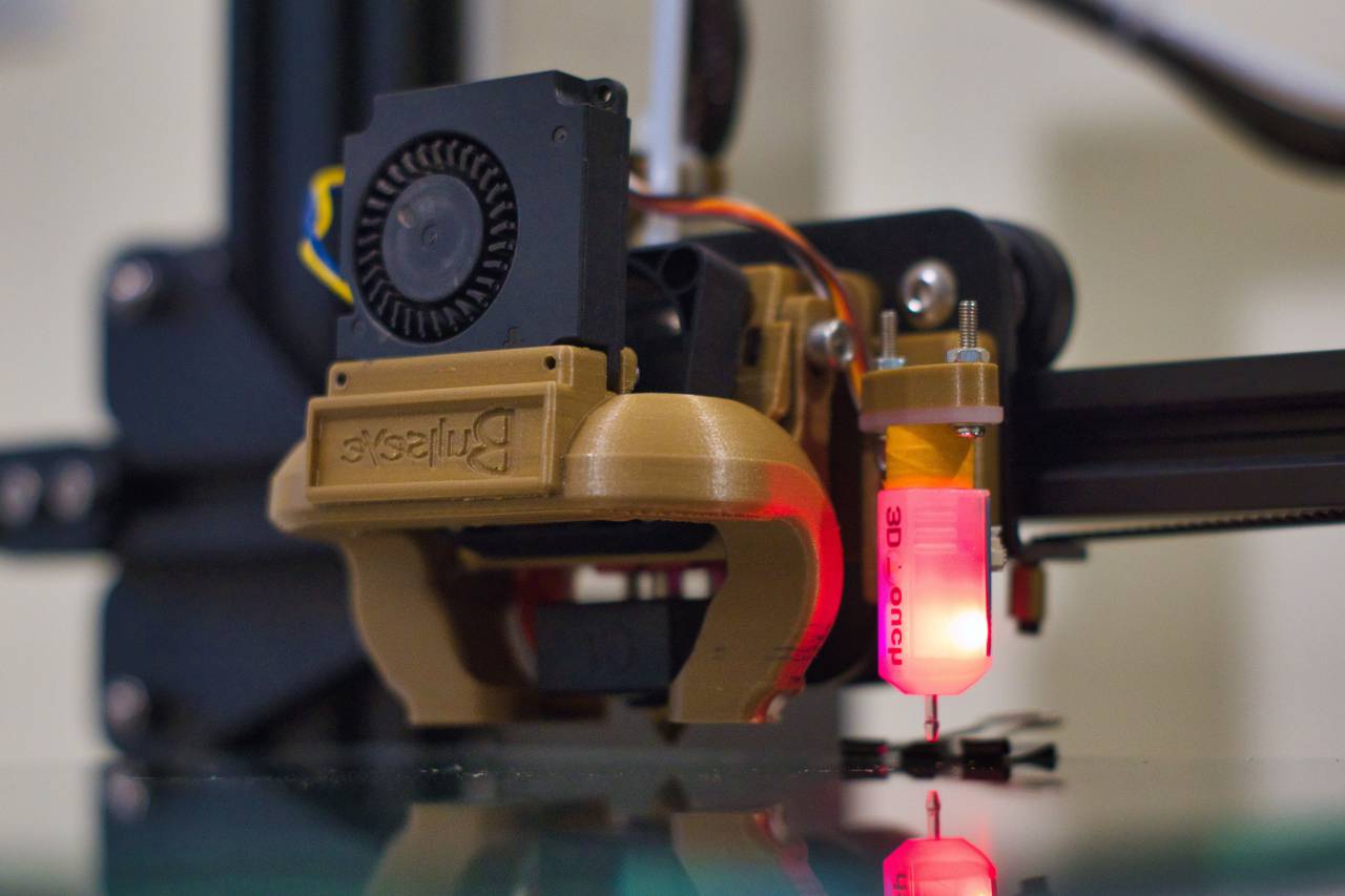 impresora, 3d, tecnología, fabricación, diseño, plástico, modelo, equipo, impresión, material, industria, ingeniería, innovación, máquina, prototipo, producción, objeto, moderno, industrial, computadora, dimensional, herramienta, tridimensional, aditivo, fabricación, electrónico, dispositivo, trabajo, ciencia, concepto, electrónica, tecnología, futurista, impresión 3d, negocio, digital, abstracto, impresión, modelado, polímero, nuevo, filamento, futuro, impresora 3d, trabajando, fabricante, capa, termoplástico, creatividad, tres,