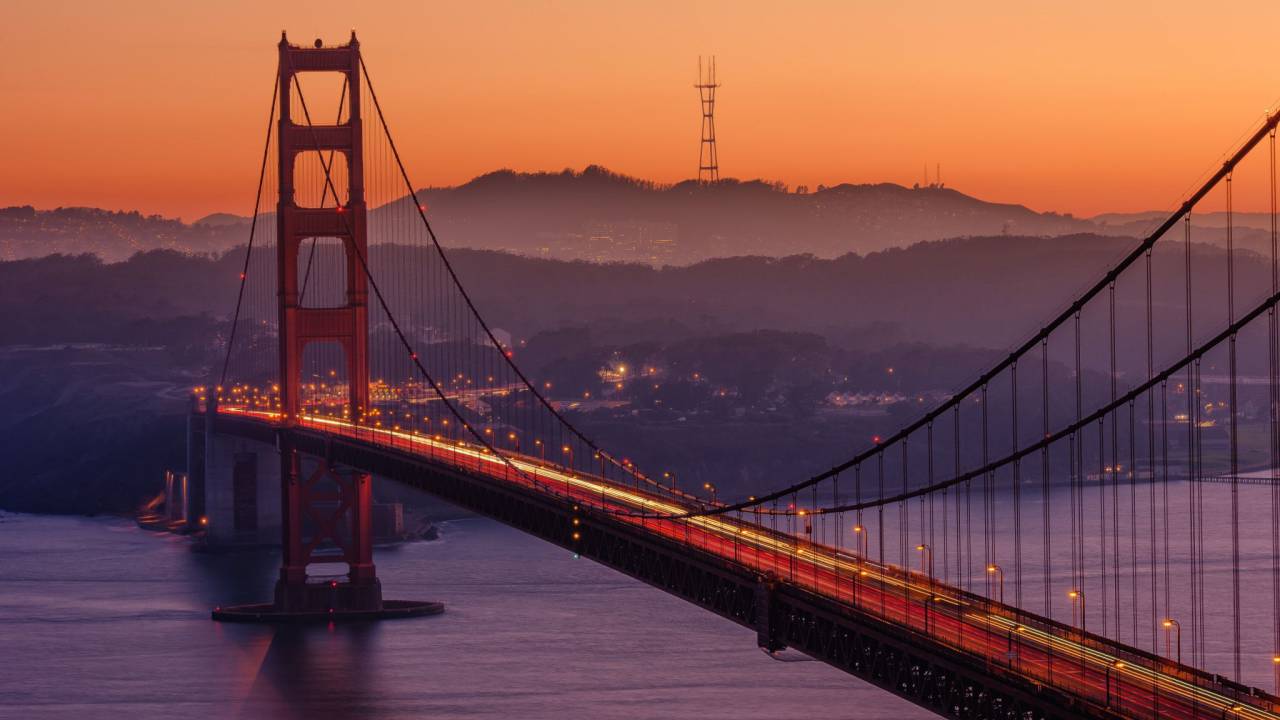 Estados Unidos, viajar, arquitectura, punto de referencia, puente, puesta de sol, bahía, cielo, ciudad, turismo, estructura, California, azul, mar, rojo, Pacífico, torre, turista, famoso, Francisco, America, dorado, puerta, agua, San, Paisaje urbano, costa, horizonte, urbano, cable, naturaleza, amanecer, atracción, naranja, paisaje, suspensión, histórico, transporte, noche, ligero, americano, ingeniería, símbolo, histórico, vista, nube,