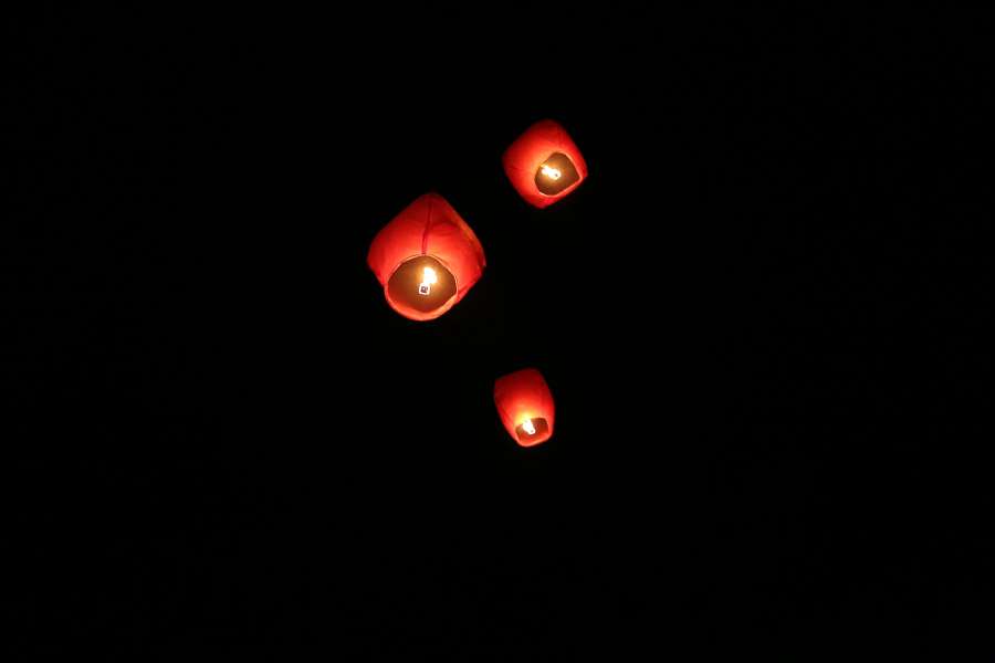 aire caliente, linterna, velas, volador, fuego
