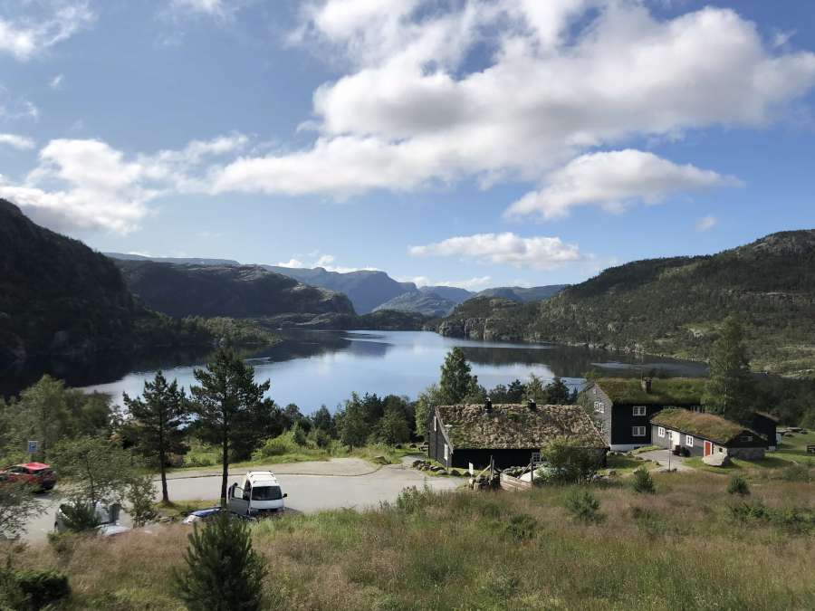 bungalow, cottage, lakeside, national park 