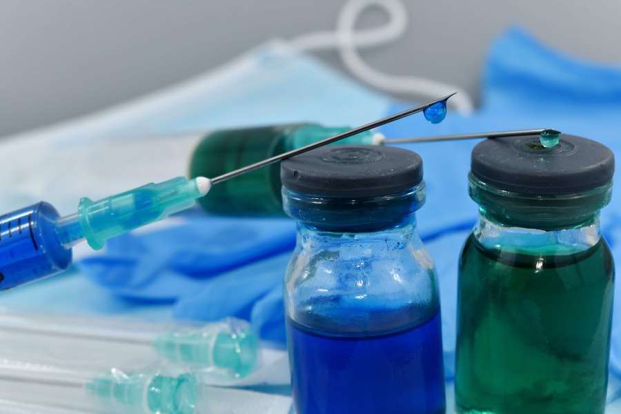 coronavirus, COVID-19, cure, drugs, needle 