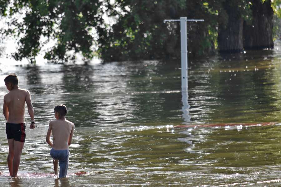 boys, flood, ?landscape?, recreation, swimsuit 