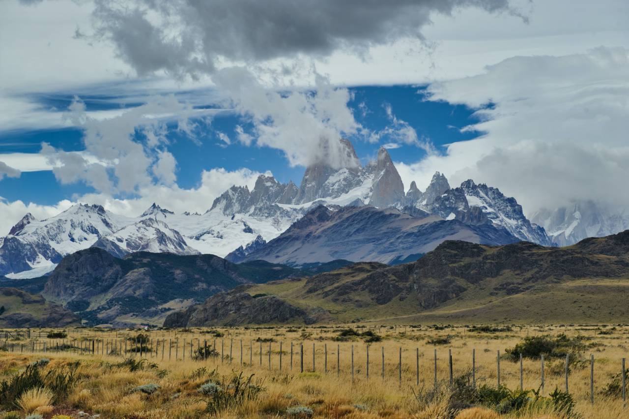 patagonia, argentina, naturaleza, turismo, paisaje, nieve, cielo, glaciar, viaje, hermoso, escénico, fitzroy, pico, monte, andes, fitz, chalten, aire libre, roy, montaña, vista, sur, parque, paisaje, panorama, destino, punto de referencia, nacional, america, montañas, trekking, excursionismo, azules, monte, glaciares, el chalten, amaneceres, fitz roy, majestuoso, distancia, cumbre, sudamerica, al aire libre, aventuras, carreteras, tierras altas, nubes, chile, laguna , rojo,