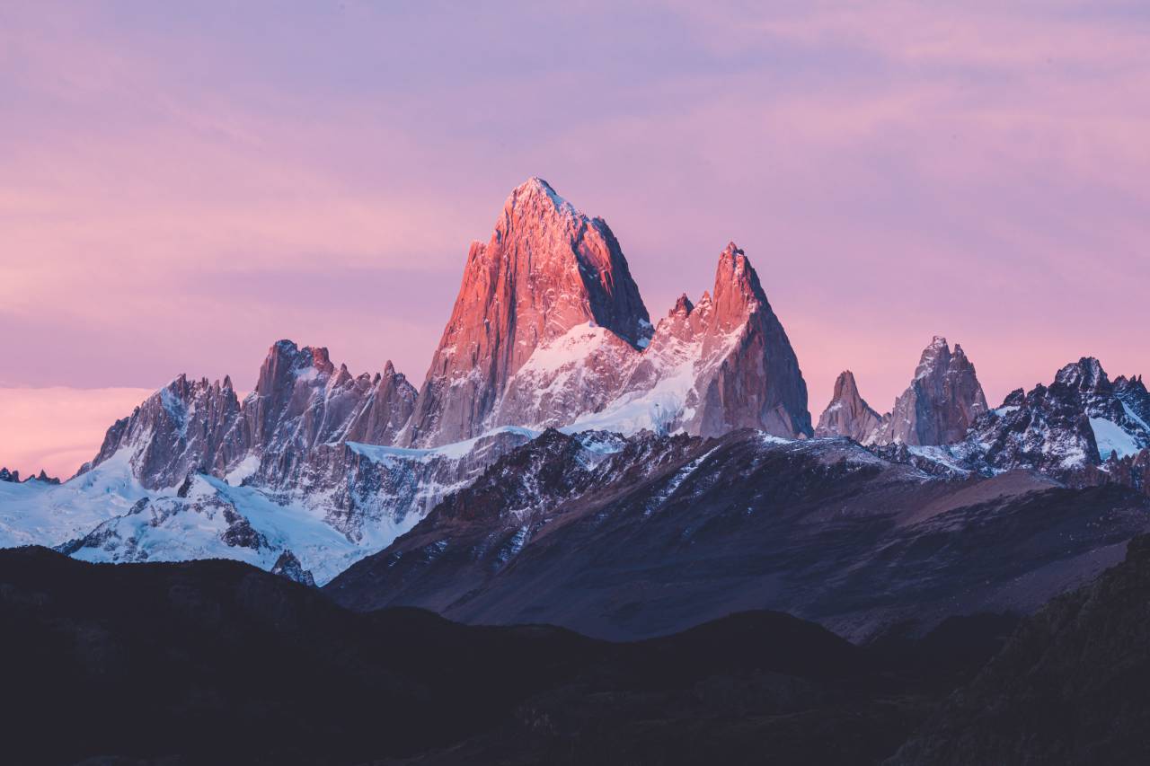 patagonia, argentina, naturaleza, turismo, paisaje, nieve, cielo, glaciar, viaje, hermoso, escénico, fitzroy, pico, monte, andes, fitz, chalten, aire libre, roy, montaña, vista, sur, parque, paisaje, panorama, destino, punto de referencia, nacional, america, montañas, trekking, excursionismo, azules, monte, glaciares, el chalten, amaneceres, fitz roy, majestuoso, distancia, cumbre, sudamerica, al aire libre, aventuras, carreteras, tierras altas, nubes, chile, laguna , rojo,