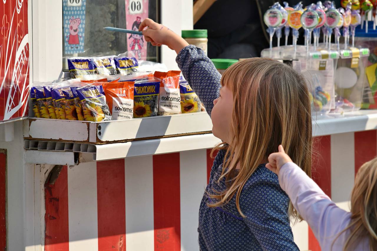 caramelo, niños, cliente, mercadería, recoger