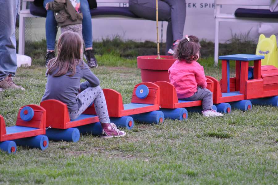 childhood, children, grass, child, fun 