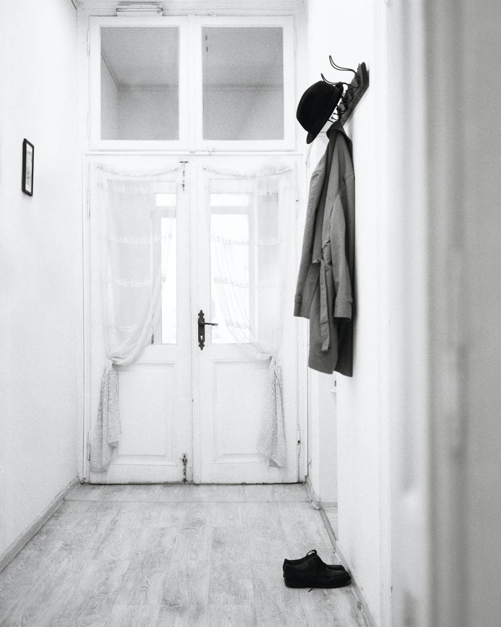 corridor, interior, house, black and white, door, stile life, clothes rack, hat, no people, architecture, design, vintage, 