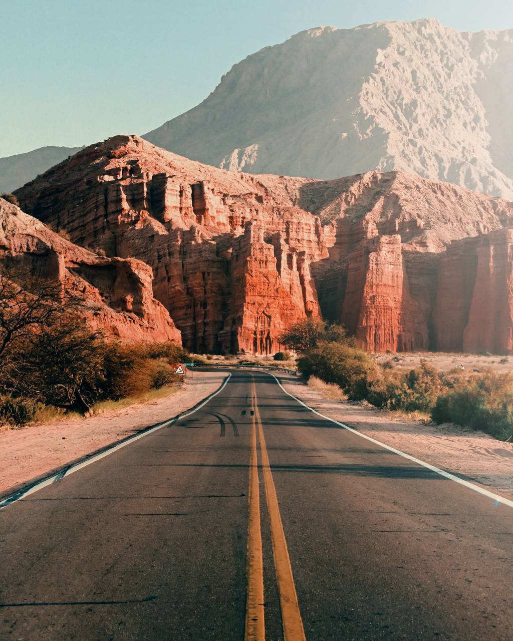argentina, naturaleza, roca, montaña, salta, paisaje, rojo, desierto, andes, cielo, cafayate, valle, viaje, cañón, turismo, sudamérica, arenisca, geología, accidentado, natural, noroeste, medio ambiente, seco, road trip, montañas, piedras, quebrada de las conchas, árido, coloridas, bonitas, ver, cordillera, quebrada de cafayate, al aire libre, colocado, erosión, nubes, colinas, pico, colina, verdes, paisajes, quebrada, naranjas, estéril, escénico , irregular, camino,