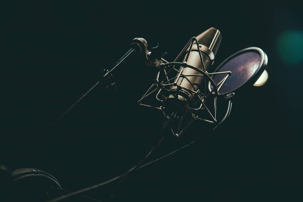 micrófono, música, audio, sonido, estudio, voz, karaoke, comunicación, entretenimiento, radio, cantar, escenario, habla, grabar, medios, concierto, objeto, musical, radiodifusión, transmisión, vivir, equipo, fondo, tecnología, audiencia, voz, hablar, rendimiento, volumen, profesional, podcast, grabación, podcasting, conferencia,