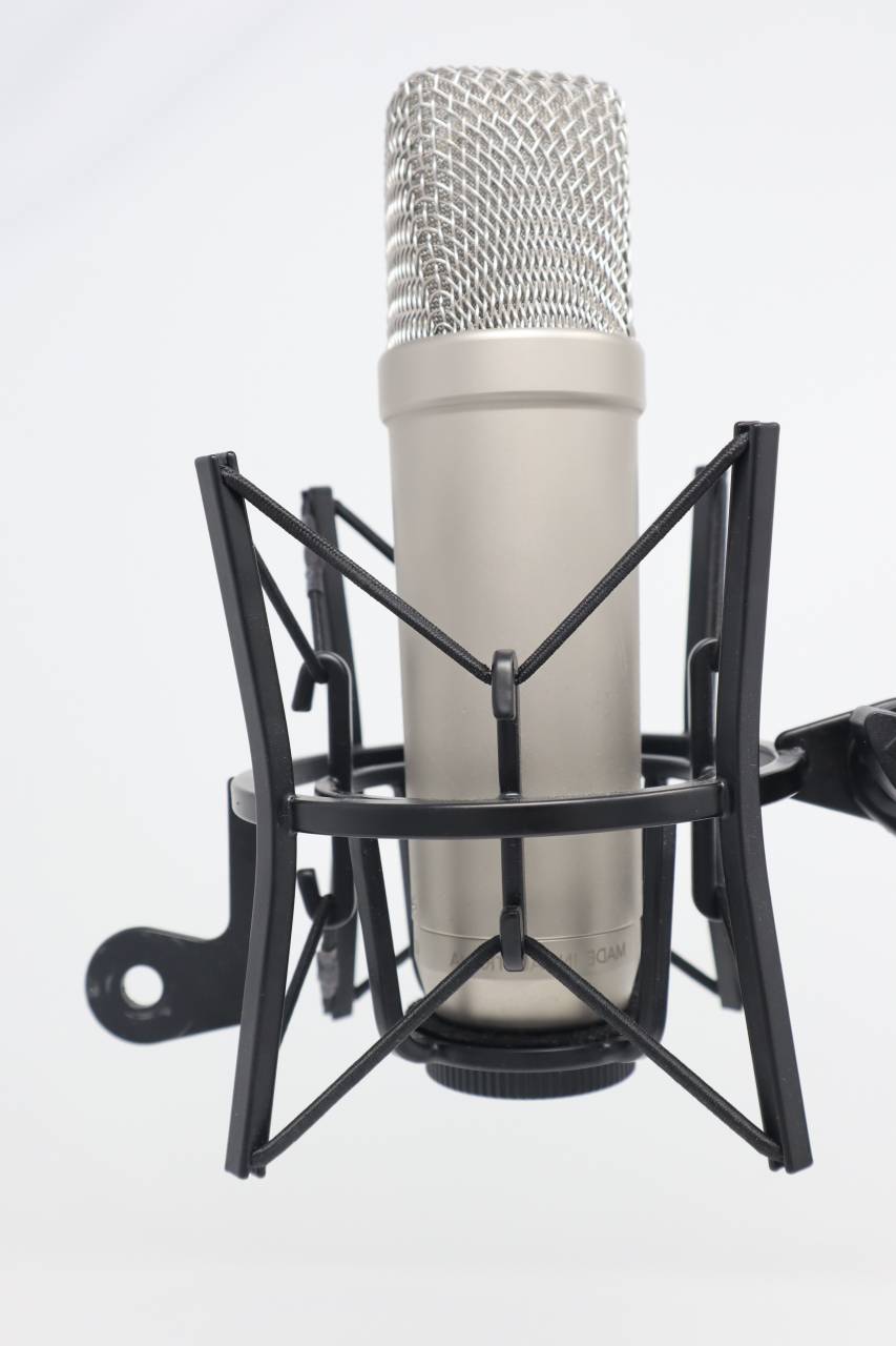microphone, mic, music, audio, sound, studio, voice, karaoke, communication, entertainment, radio, sing, stage, speech, record, media, concert, object, musical, broadcasting, broadcast, live, equipment, background, technology, audience, vocal, speak, performance, volume, professional, podcast, recording, podcasting, conference, 