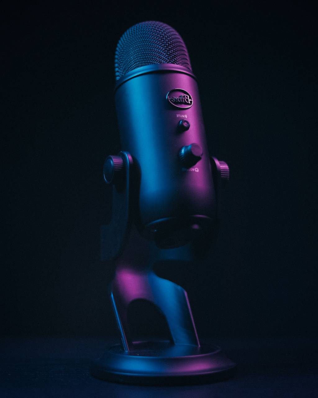microphone, mic, music, audio, sound, studio, voice, karaoke, communication, entertainment, radio, sing, stage, speech, record, media, concert, object, musical, broadcasting, broadcast, live, equipment, background, technology, audience, vocal, speak, performance, volume, professional, podcast, recording, podcasting, conference, 