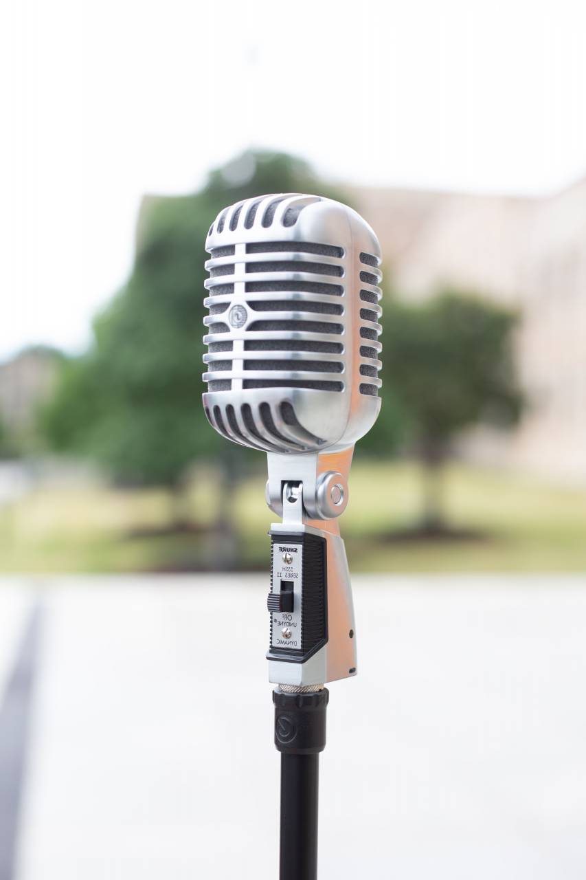 microphone, mic, music, audio, sound, studio, voice, karaoke, communication, entertainment, radio, sing, stage, speech, record, media, concert, object, musical, broadcasting, broadcast, live, equipment, background, technology, audience, vocal, speak, performance, volume, professional, podcast, recording, podcasting, conference, vintage, retro, silver, metal, 