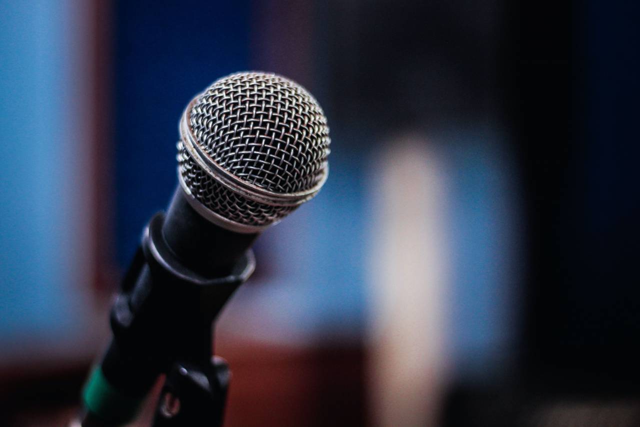 micrófono, música, audio, sonido, estudio, voz, karaoke, comunicación, entretenimiento, radio, cantar, escenario, habla, grabar, medios, concierto, objeto, musical, radiodifusión, transmisión, vivir, equipo, fondo, tecnología, audiencia, voz, hablar, rendimiento, volumen, profesional, podcast, grabación, podcasting, conferencia,