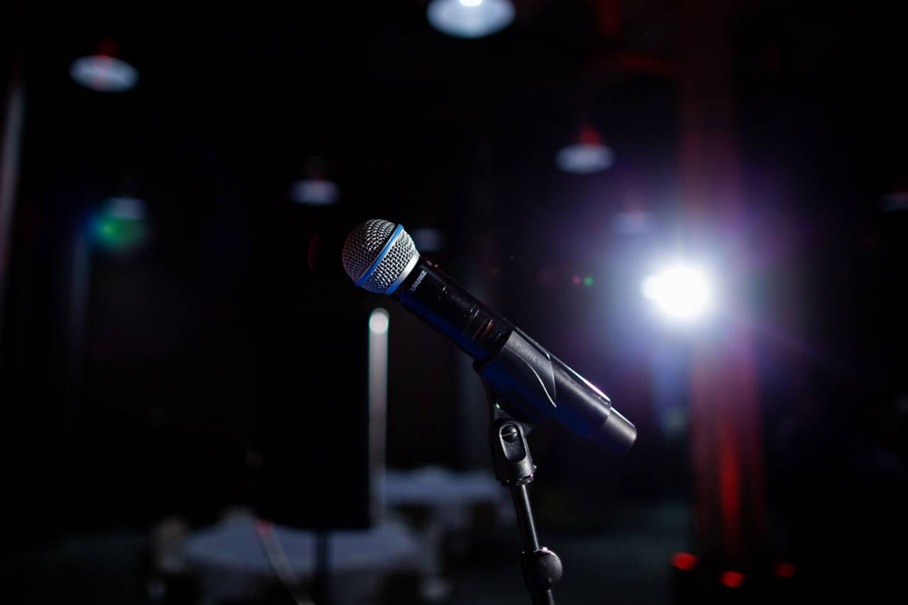 micrófono, música, audio, sonido, estudio, voz, karaoke, comunicación, entretenimiento, radio, cantar, escenario, habla, grabar, medios, concierto, objeto, musical, radiodifusión, transmisión, vivir, equipo, fondo, tecnología, audiencia, voz, hablar, rendimiento, volumen, profesional, podcast, grabación, podcasting, conferencia,
