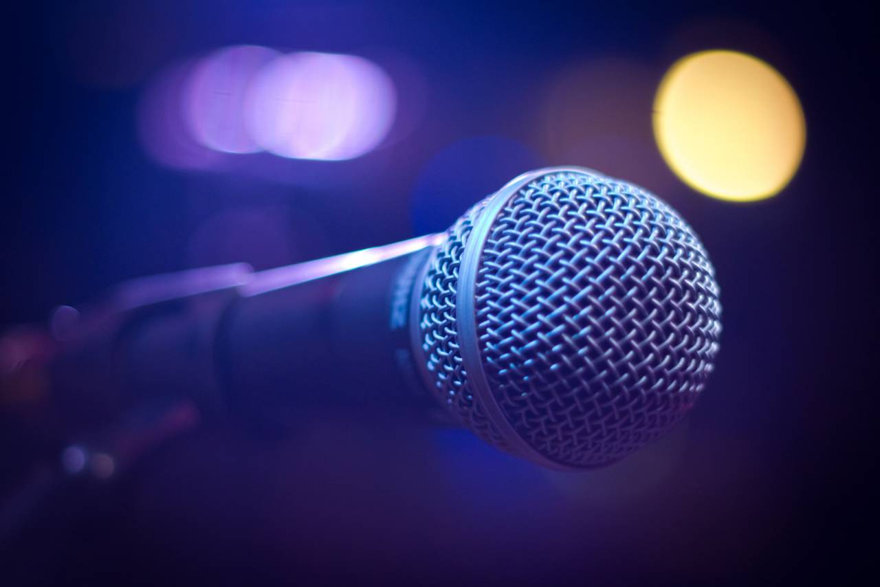 micrófono, música, audio, sonido, estudio, voz, karaoke, comunicación, entretenimiento, radio, cantar, escenario, habla, grabar, medios, concierto, objeto, musical, radiodifusión, transmisión, vivir, equipo, fondo, tecnología, audiencia, voz, hablar, rendimiento, volumen, profesional, podcast, grabación, podcasting, conferencia,