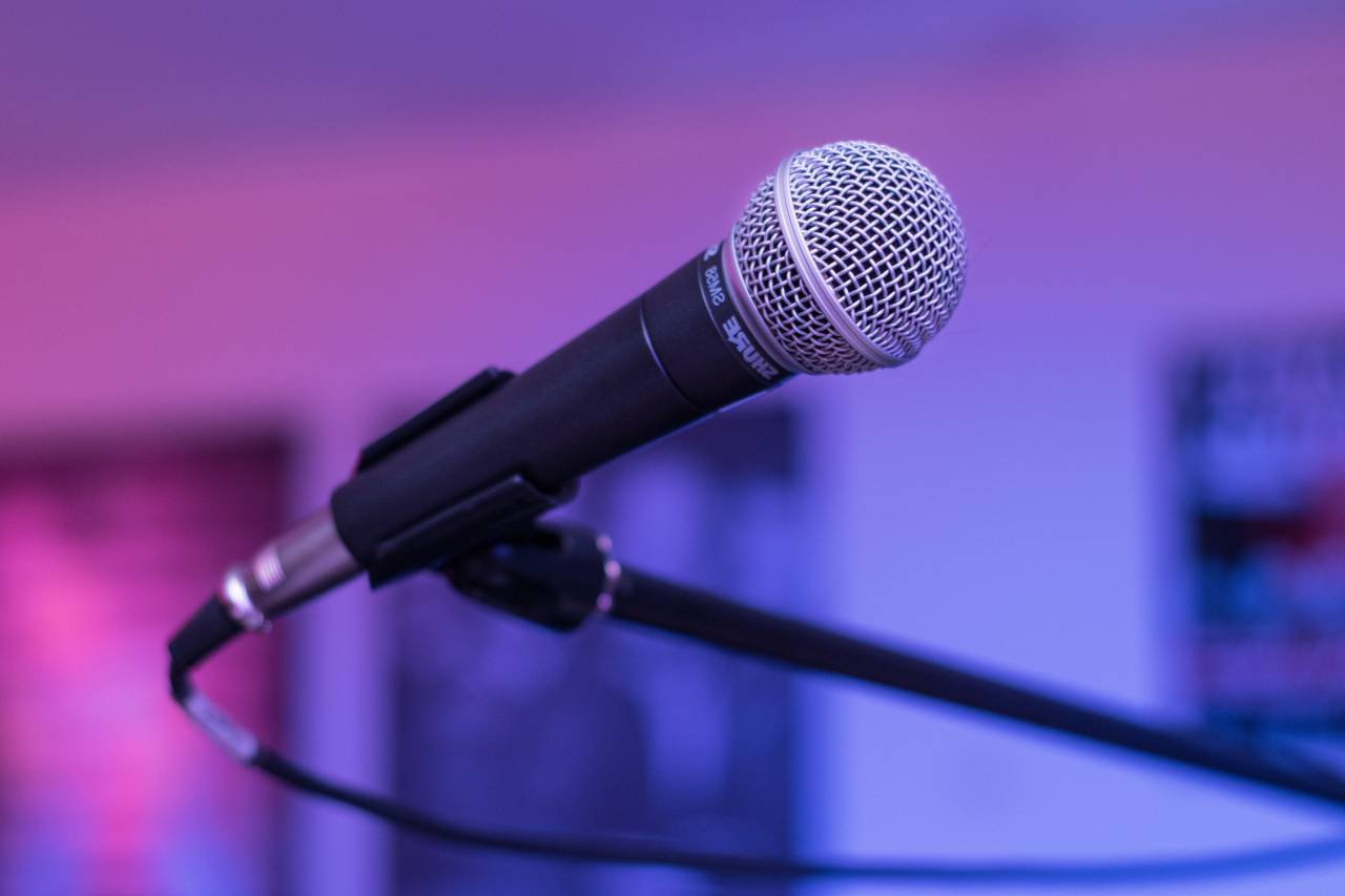 micrófono, música, audio, sonido, estudio, voz, karaoke, comunicación, entretenimiento, radio, cantar, escenario, habla, grabar, medios, concierto, objeto, musical, radiodifusión, transmisión, vivir, equipo, fondo, tecnología, audiencia, voz, hablar, rendimiento, volumen, profesional, podcast, grabación, podcasting, conferencia,