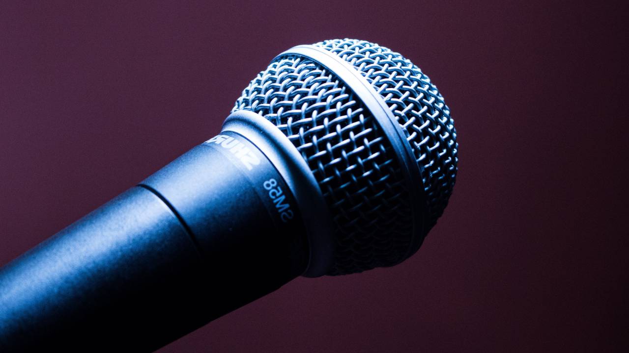 micrófono, música, audio, sonido, estudio, voz, karaoke, comunicación, entretenimiento, radio, cantar, escenario, habla, grabar, medios, concierto, objeto, musical, radiodifusión, transmisión, vivir, equipo, fondo, tecnología, audiencia, voz, hablar, rendimiento, volumen, profesional, podcast, grabación, podcasting, conferencia,