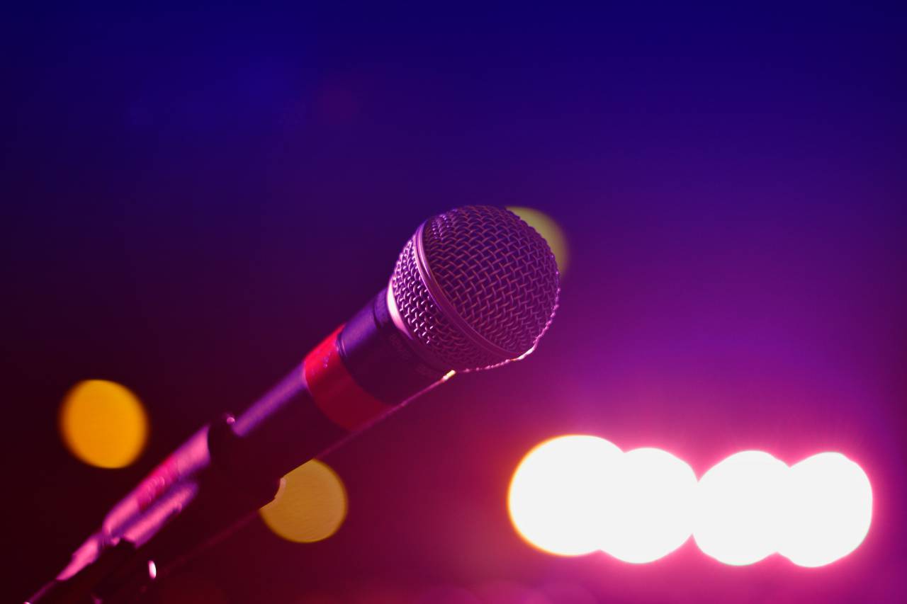 micrófono, música, audio, sonido, estudio, voz, karaoke, comunicación, entretenimiento, radio, cantar, escenario, habla, grabar, medios, concierto, objeto, musical, radiodifusión, transmisión, vivir, equipo, fondo, tecnología, audiencia, voz, hablar, rendimiento, volumen, profesional, podcast, grabación, podcasting, conferencia,