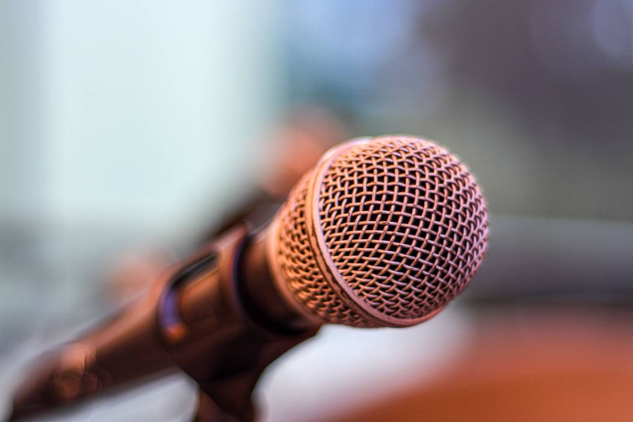 microphone, mic, music, audio, sound, studio, voice, karaoke, communication, entertainment, radio, sing, stage, speech, record, media, concert, object, musical, broadcasting, broadcast, live, equipment, background, technology, audience, vocal, speak, performance, volume, professional, podcast, recording, podcasting, conference, 