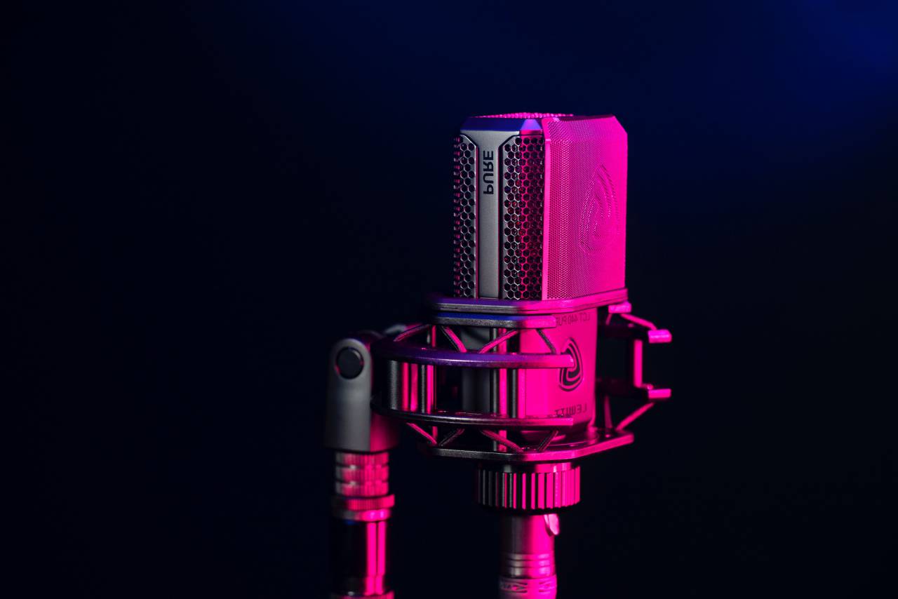 micrófono, música, audio, sonido, estudio, voz, karaoke, comunicación, entretenimiento, radio, cantar, escenario, habla, grabar, medios, concierto, objeto, musical, radiodifusión, transmisión, vivir, equipo, fondo, tecnología, audiencia, voz, hablar, rendimiento, volumen, profesional, podcast, grabación, podcasting, conferencia,