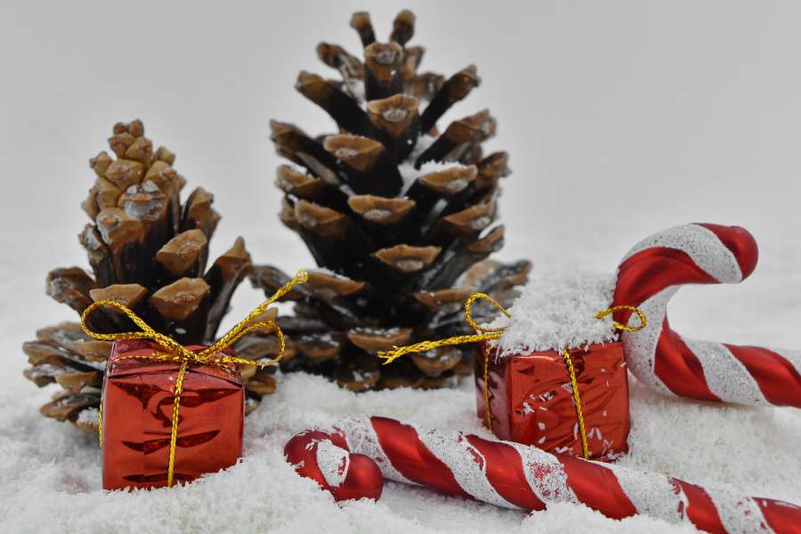 close-up, decoration, gifts, snowflakes 