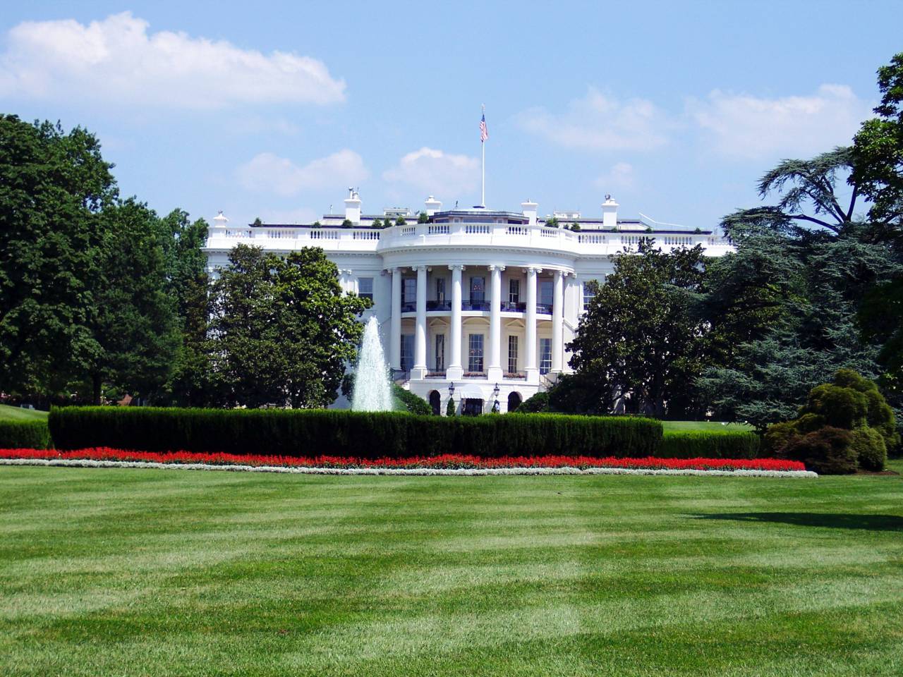 gobierno, dc, washington, casa, arquitectura, edificio, historia, punto de referencia, blanco, presidente, política, américa, estados unidos, americano, capital, unido, residencia, exterior, símbolo, estados, político, democracia, columbia, distrito, fuente, monumento, nosotros, hogar, oficina, césped, cielo, ciudad, poder, congreso, azul, jardín, histórico, hermoso, paisaje, pilares, colorido, columnas, elección, patriotismo, casa blanca, arbusto, capitolio, frente,