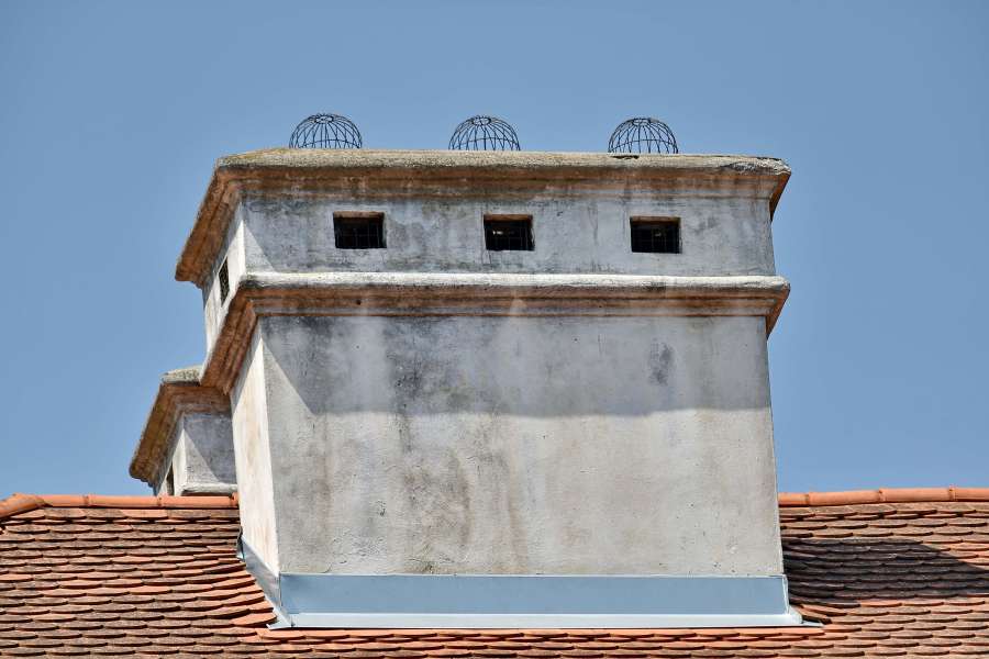 architectural style, castle, chimney, roof 