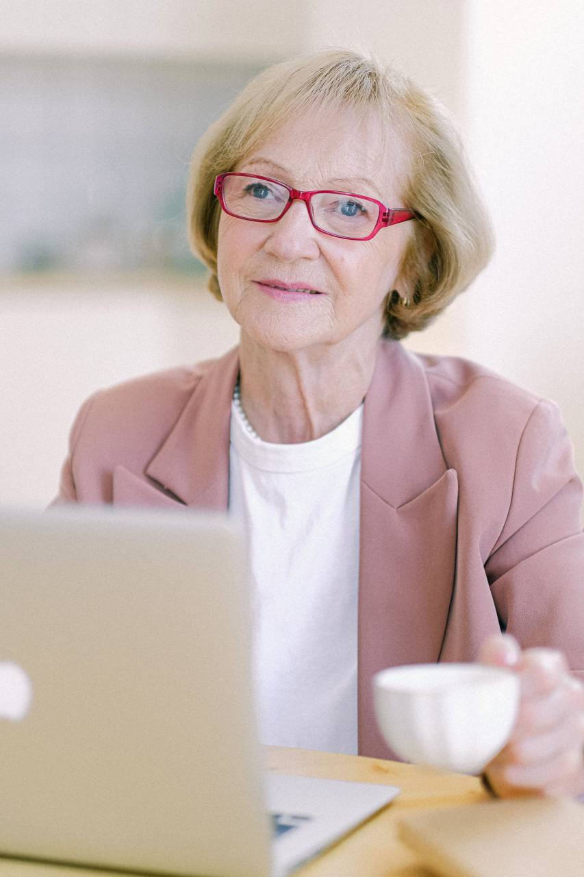 senior, woman, laptop, technology, internet, online, digital, computer, browsing, web, communication, elderly, retirement, lifestyle, home, connection, wireless, email, search, learning, education, silver surfer, typing, using, device, 