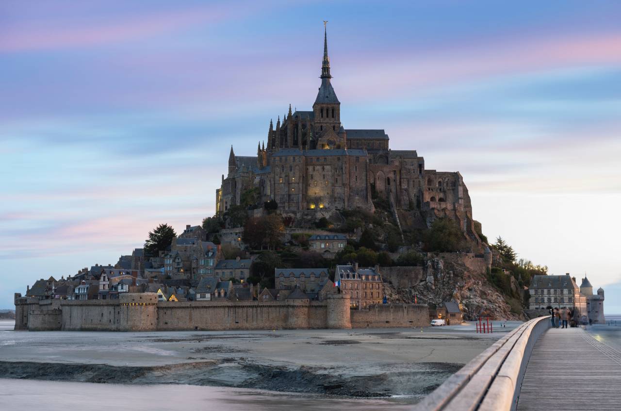 mont st michel tourist info