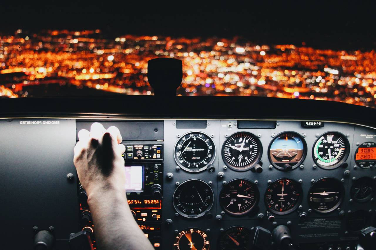 Avión, aerolínea, avión, viaje, viaje, piloto, noche, luces, oscuridad, cabina, ciudad,
