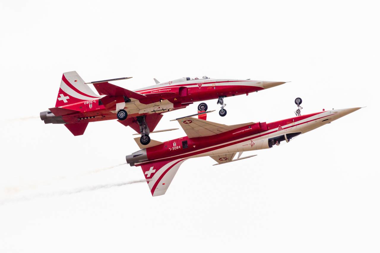 airplane, travel, adventure, plane, aircraft, battle, military, vacation, trip, transportation, vehicle
, 
