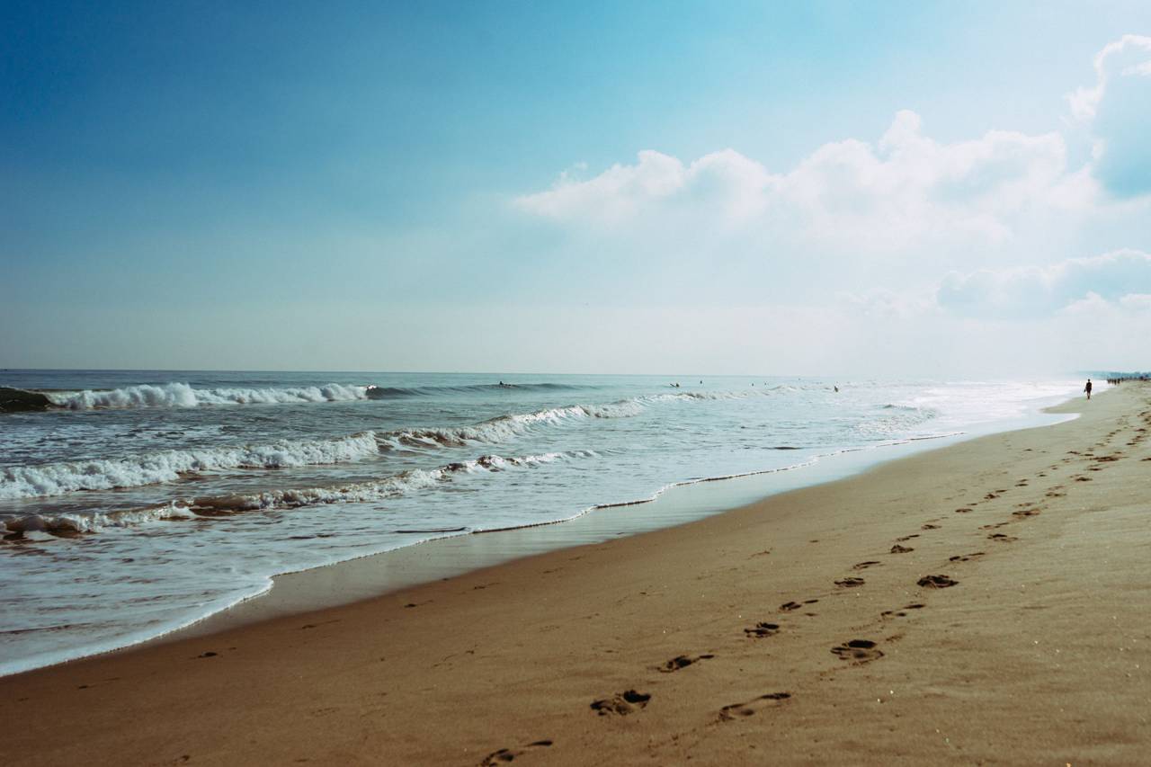 beach, sand, footprints, shore, waves, ocean, sea, blue, sky
, 