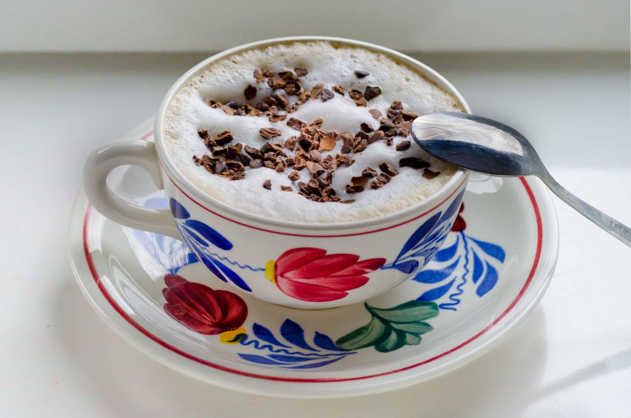 Boerenbont, cup, cappuccino, coffee, cocoa, sprinkles
, 