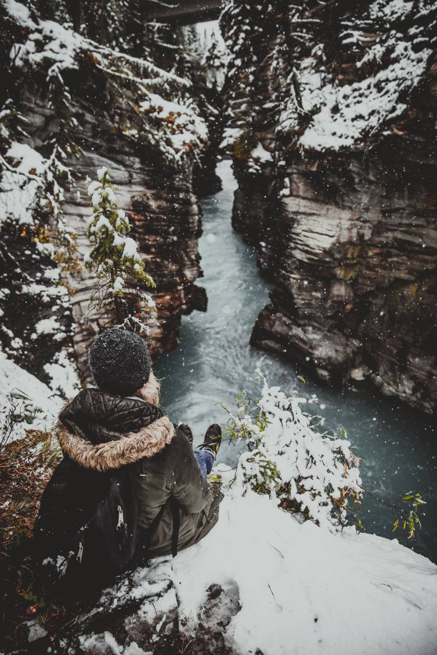 canyon, water, Johnston Canyon, alberta, winter, snow, explore, exploring, snowing, cold, girl, woman, coat
, 