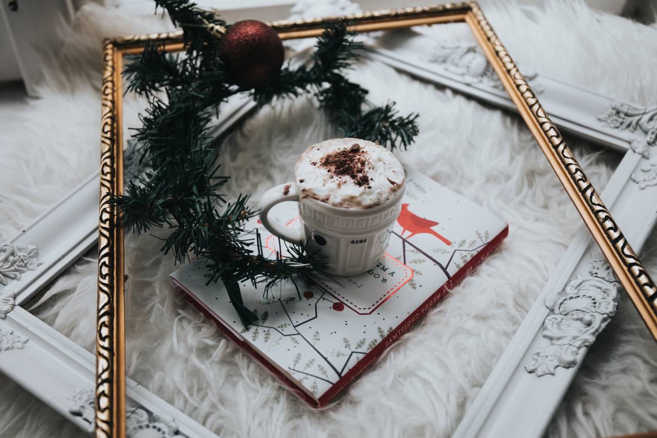 coffee, cappuccino, art, steamed, milk, cup, saucer, book, frame, christmas, tree, ball, ornament, decoration, design
, 