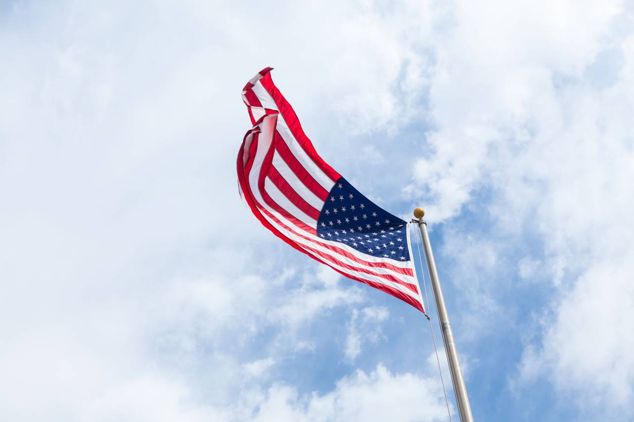 🥇 Image of flag united states us clouds sky freedom democracy - 【FREE ...