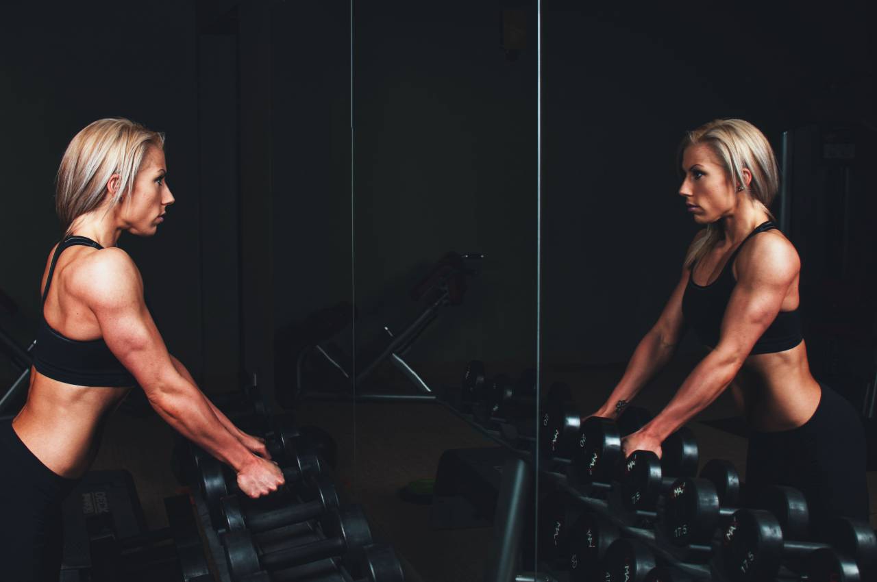 girl, woman, muscles, fitness, weights, gym, exercise, health, working out, tank top, blonde, mirror, strength, training, athlete
, 