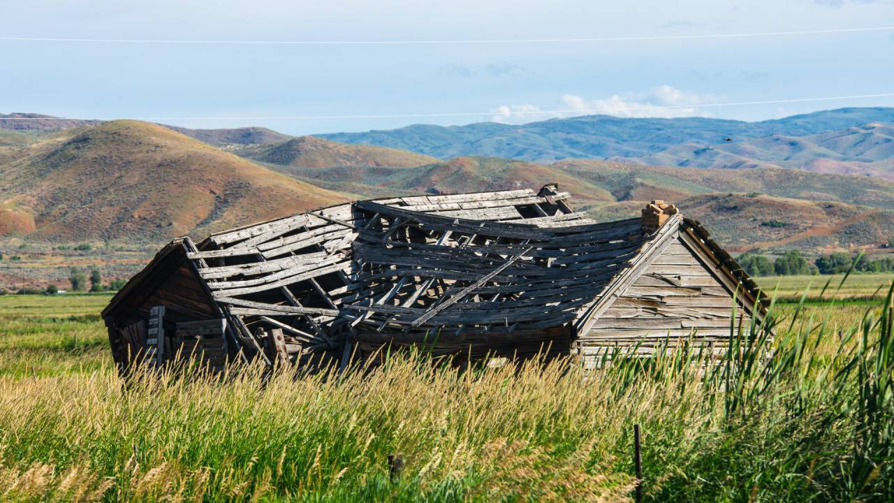 Verde, césped, exterior, viajes, vista, montaña, Highland, paisaje, azul, cielo, granja, cabaña, soleado, día