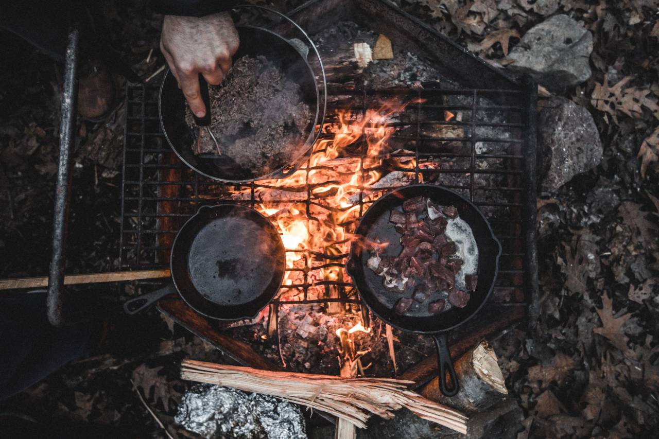grill, camp, food, tin, pans, smoke, grates, flame, fire, cooking, leaves, rocks, hand
, 