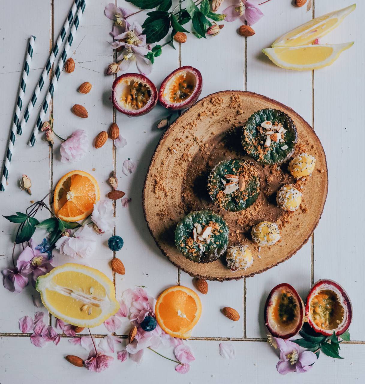 lifestyle, food, fruits, oranges, lemon, pink, petals
, 