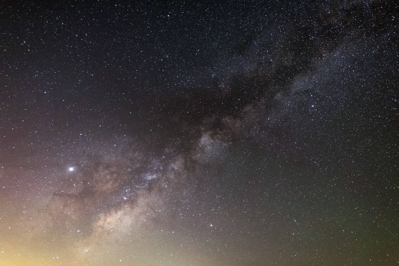 Vía láctea, galaxia, estrellas, espacio, cosmos, nebulosa, constelaciones, noche, cielo, naturaleza, aire libre, estrellado, astronomía, papel pintado, noche, astrofotografía, fondo,