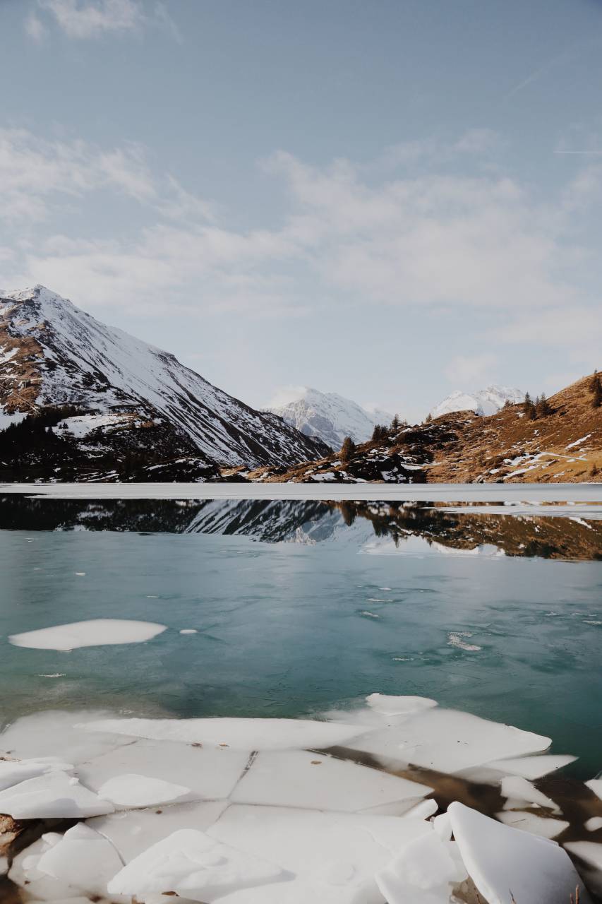 Montaña, Highland, nube, cielo, paisaje, naturaleza, lago, agua, reflejo, nieve, invierno, iceberg,