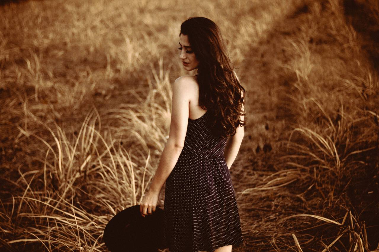 Gente, mujer, belleza, moda, naturaleza, paisaje, campo, césped, verde,