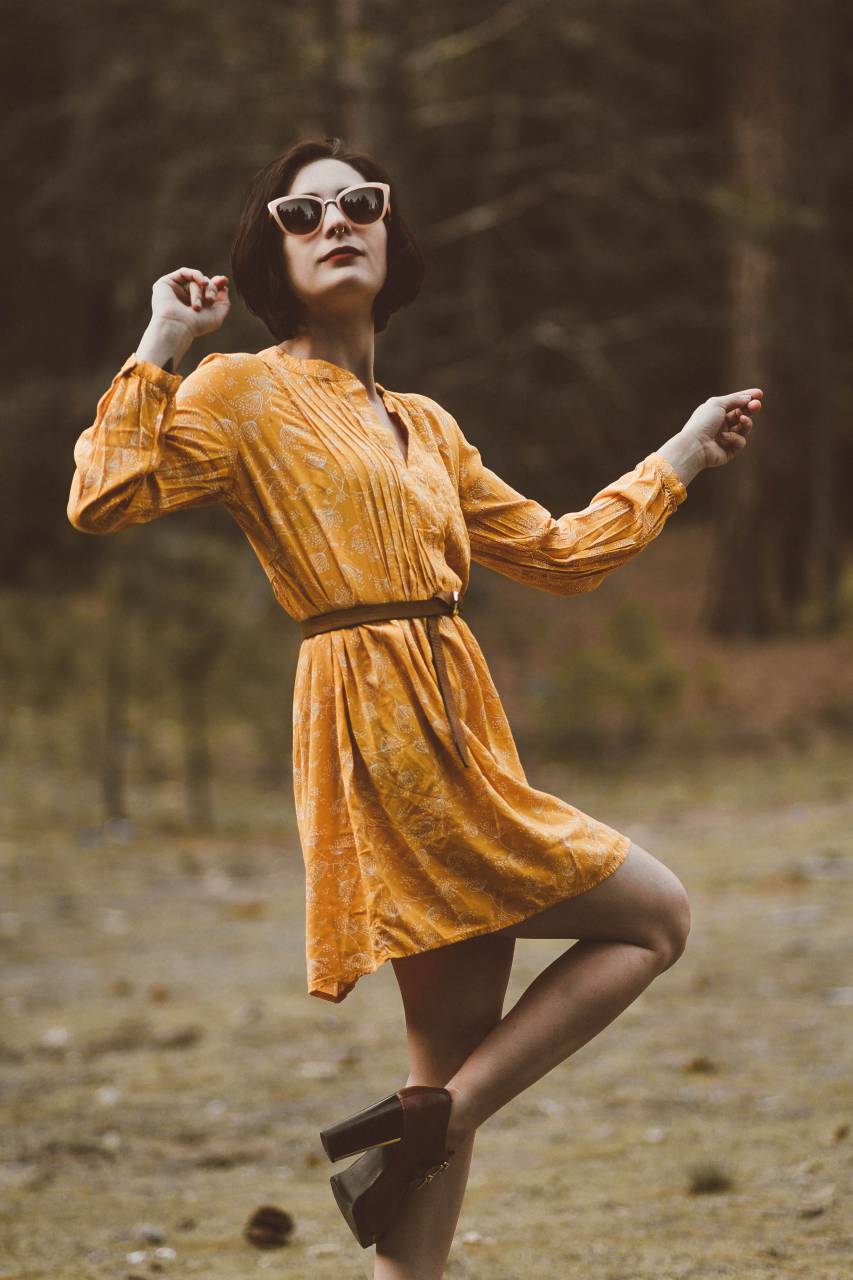 Gente, mujer, moda, amarillo, vestido, naturaleza, bosques, bosques, sombras,